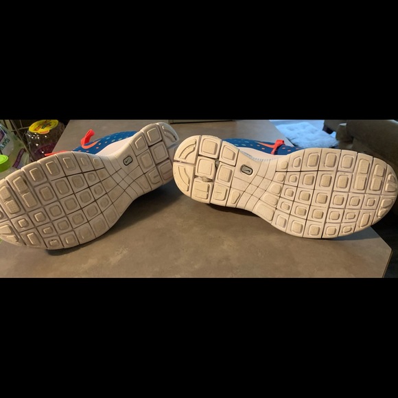 Nike Free Express shoes - Picture 4 of 6